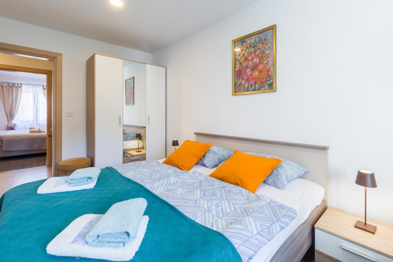 Alex Deluxe Apartments On Beach Poreč Dış mekan fotoğraf