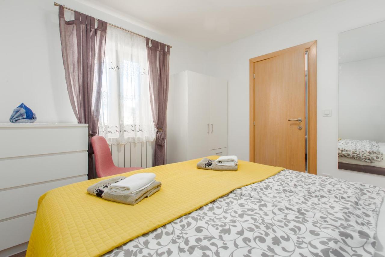 Alex Deluxe Apartments On Beach Poreč Dış mekan fotoğraf