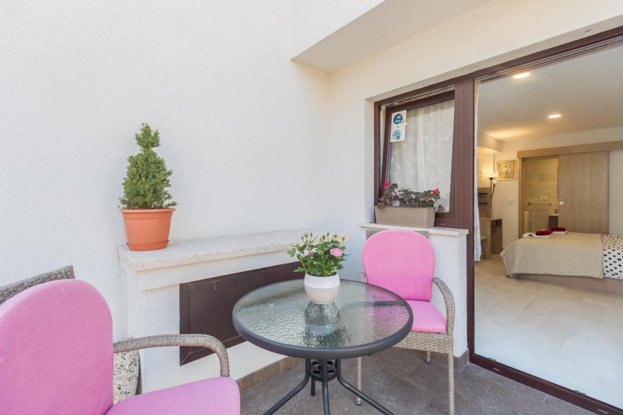 Alex Deluxe Apartments On Beach Poreč Dış mekan fotoğraf