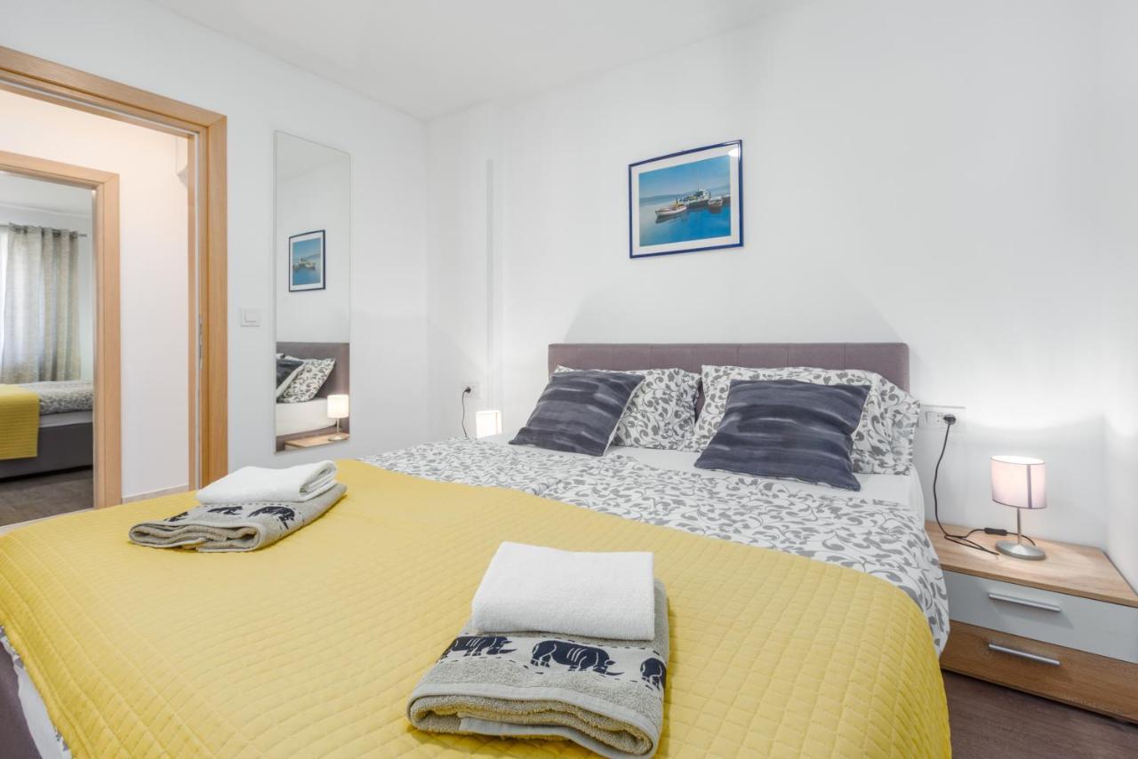 Alex Deluxe Apartments On Beach Poreč Dış mekan fotoğraf