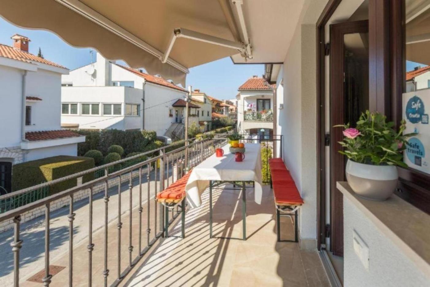 Alex Deluxe Apartments On Beach Poreč Dış mekan fotoğraf
